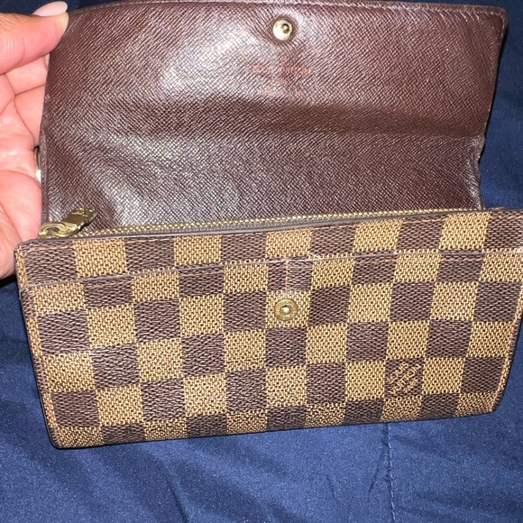 Authentic Vintage Wallet - Picture 3 of 10